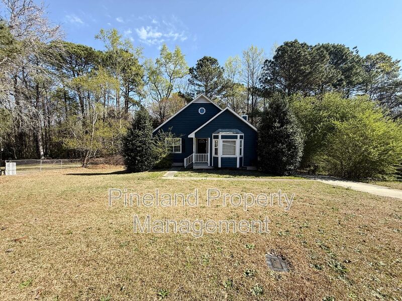 Fayetteville House: 1703 Natchez Loop