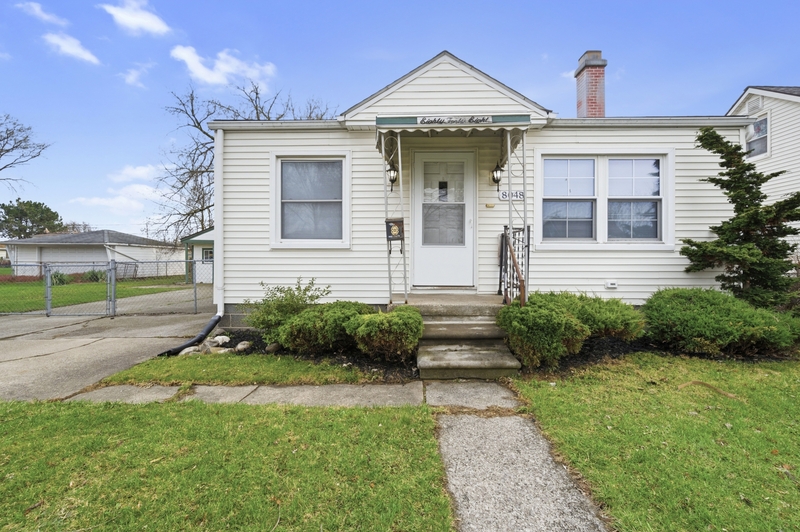 Warren House: 8048 Timken Ave.