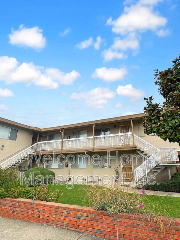 San Leandro House: 144 Belleview Drive