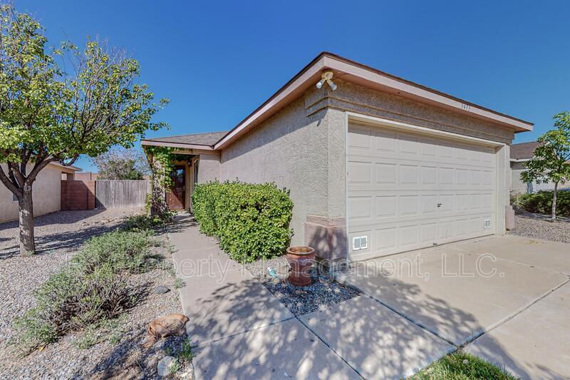 Rio Rancho House: 3473 Martin Meadows Drive Northeast
