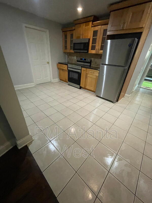 Decatur House: 1715 Highland Place