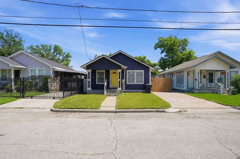Houston House: 5315 Bell Street