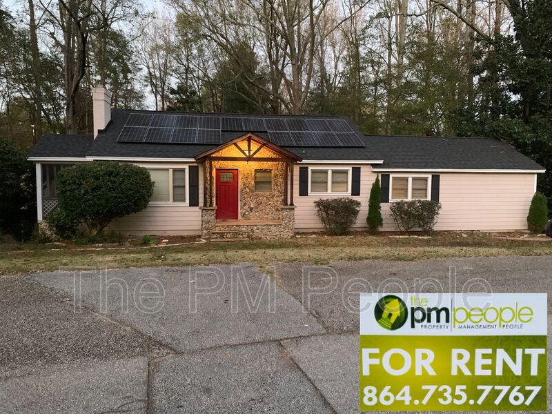 Easley House: 303 McBee Ave
