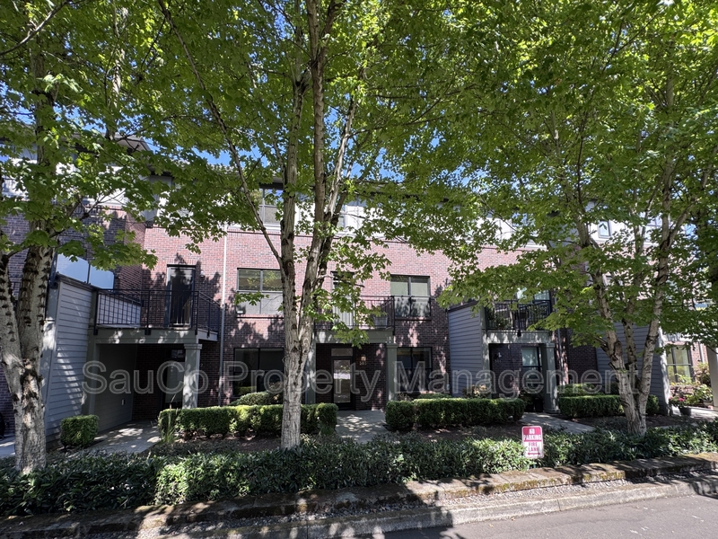 Portland Condo: 1420 Northwest 20th Avenue