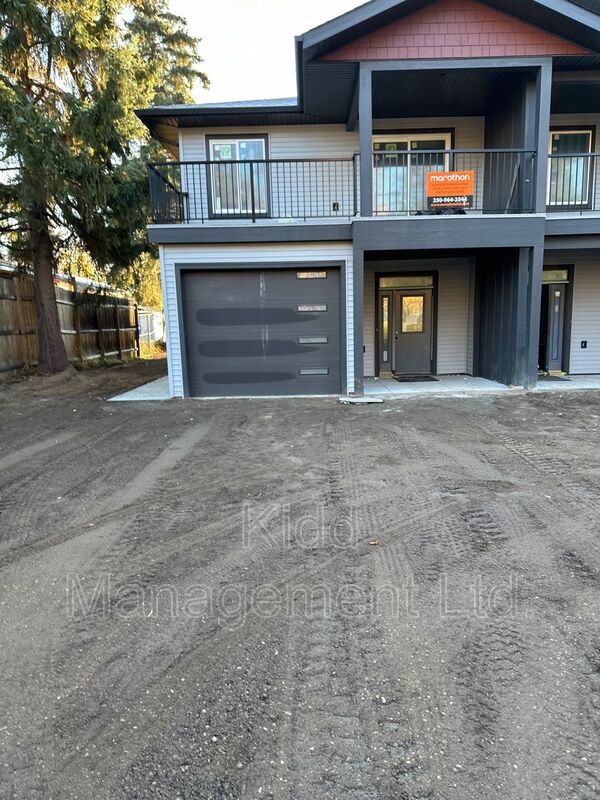 Prince George House: 6936 Langer Crescent B
