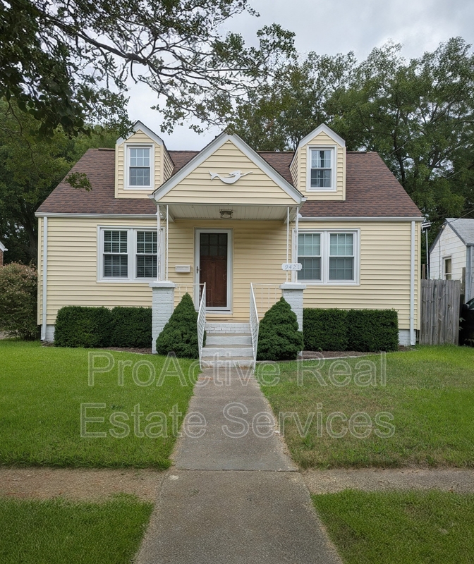 Norfolk House: 9421 Phillip Ave