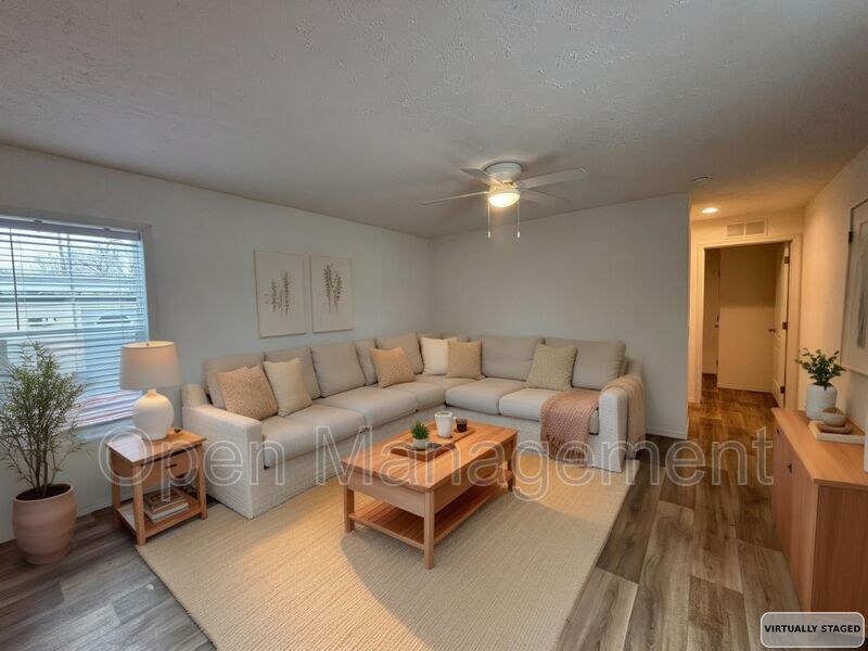 Bismarck House: 700 S 12th St