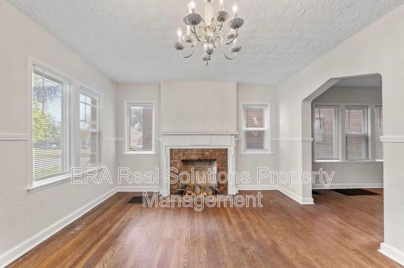 Columbus Condo: 991 Lilley Ave