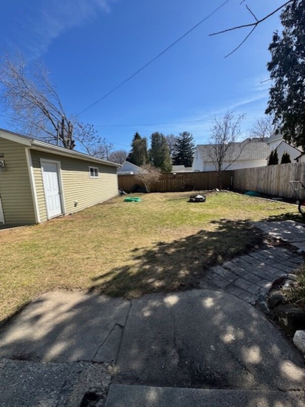 Manitowoc Condo: 1015 Madison Street