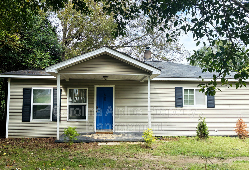 Gastonia House: 1500 W Walnut Ave