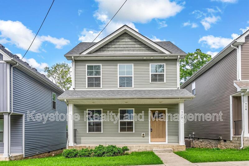 Clarksville House: 716 Perkins Avenue