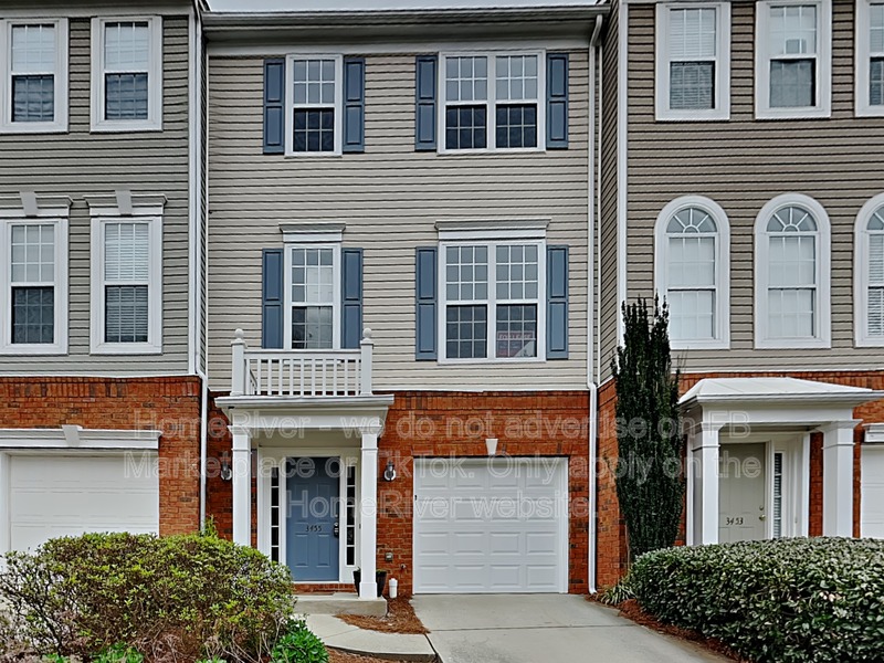 Alpharetta Townhome: 3455 Lathenview Ct