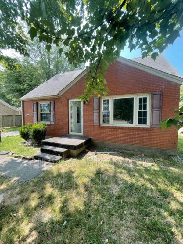 Louisville House: 4814 Westside Drive