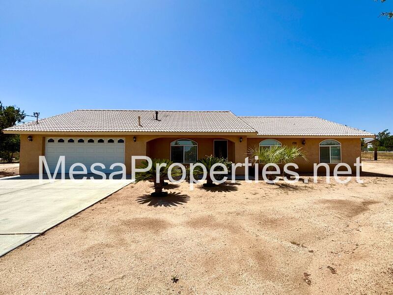 Hesperia House: 15601 Sultana St