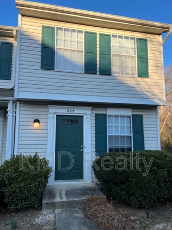Charlote Townhome: 625 Lex Drive