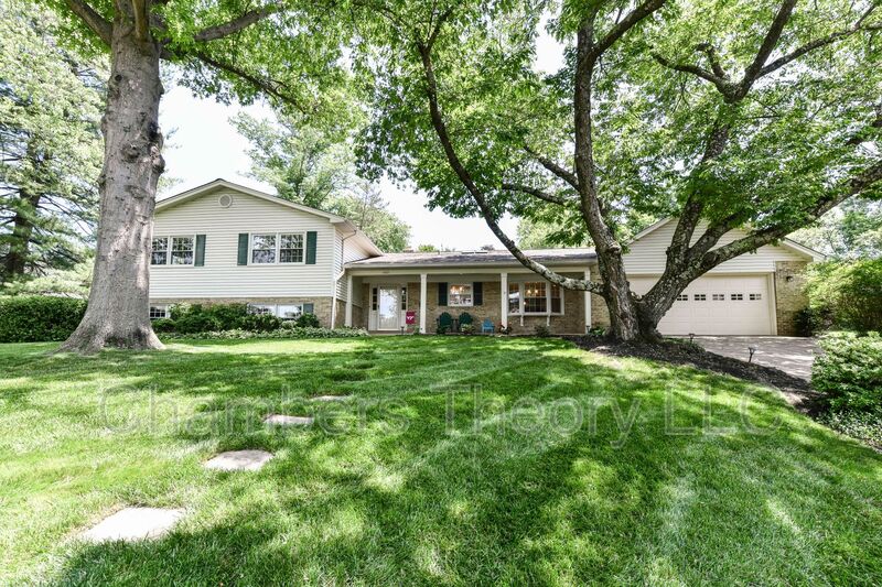 Vienna House: 1427 Claves Ct