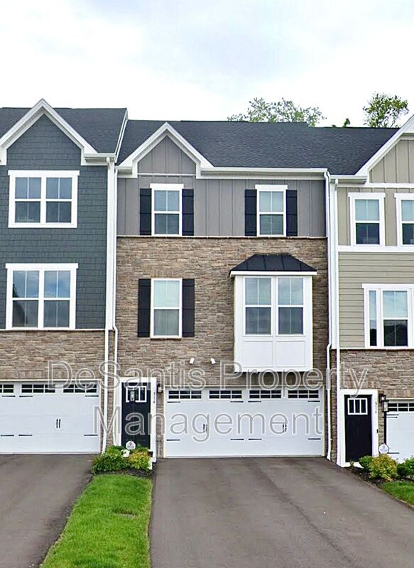 Canonsburg Townhome: 314 Scenic Drive