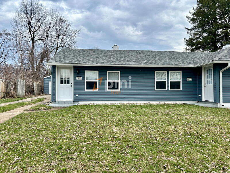 La Porte Condo: 2925 Silverbrook Avenue