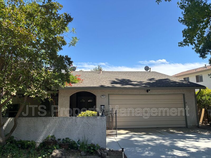 Sacramento House: 5748 Muldrow Road
