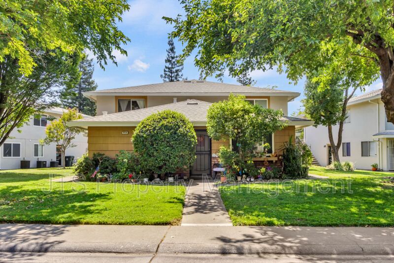 Citrus Heights Condo: 6436 Bremen Dr