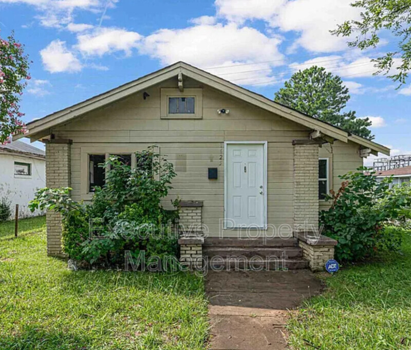 Birmingham House: 1625 29th Avenue