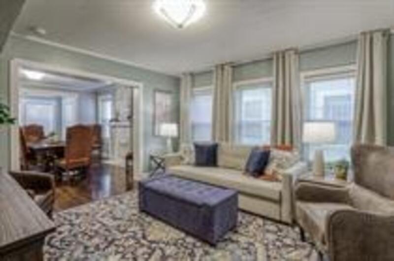 Kansas City Condo: 3402 Gillham Rd - 2S