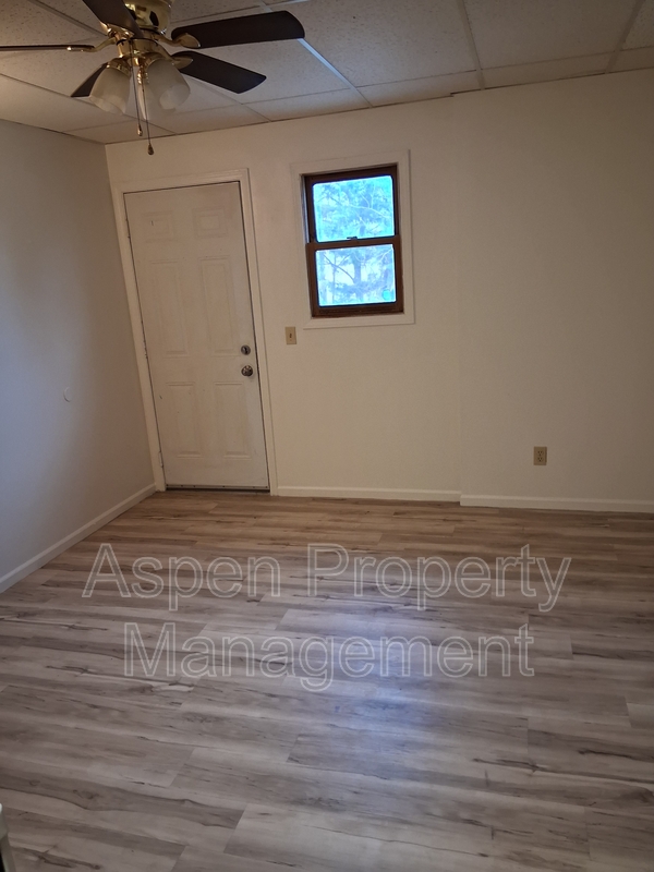 Burlington House: 12149 Dmc Highway 99