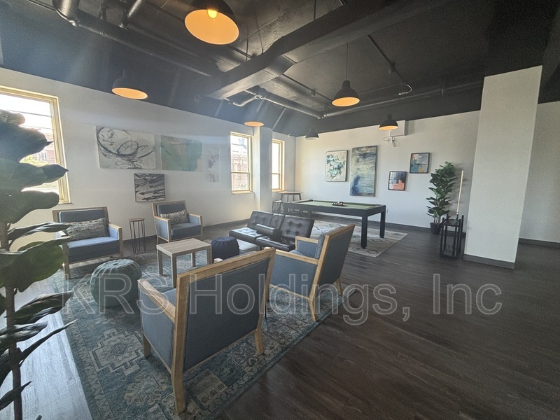 Richmond Condo: 311 W Franklin St