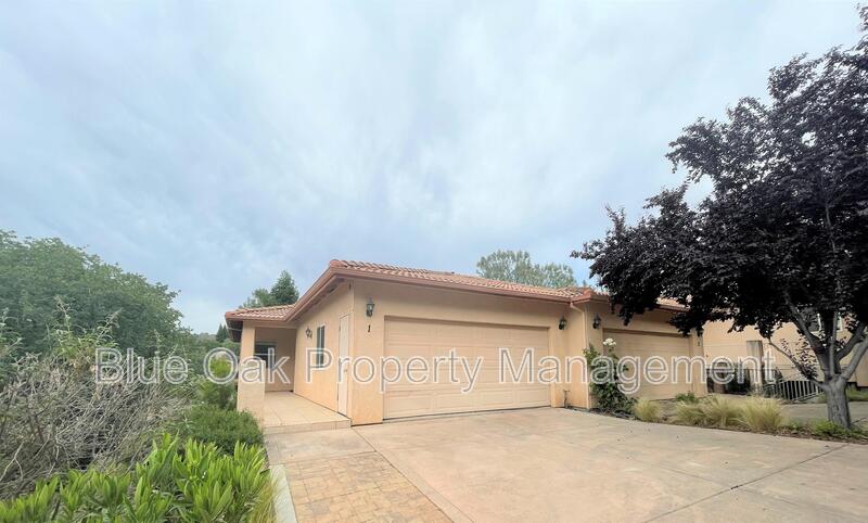 Chico House: 1 Hidden Brooke Way