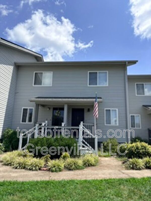 Taylors Condo: 805 Stallings Rd.