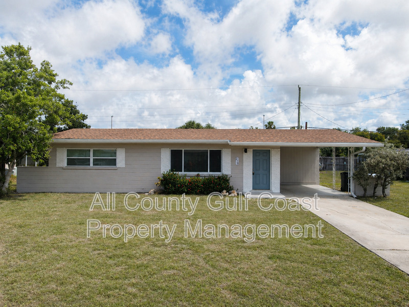 Venice House: 219 GLEN OAK RD