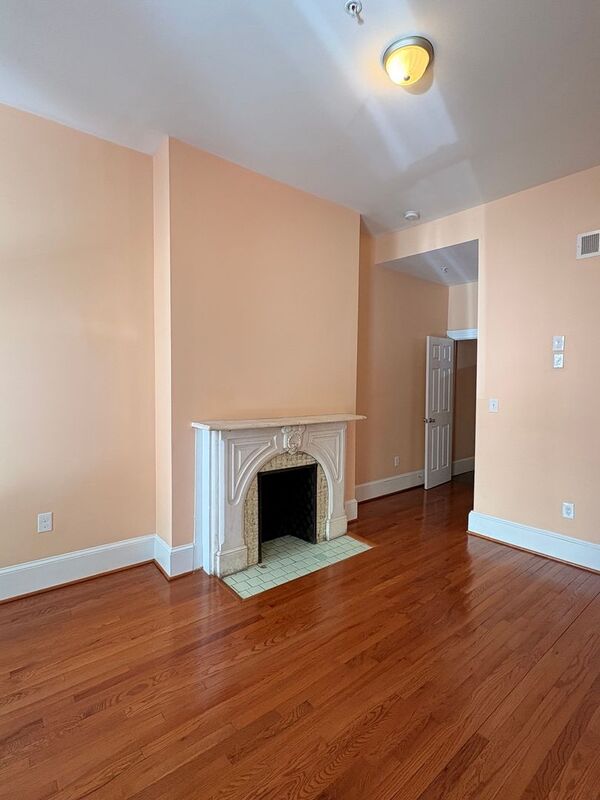 Baltimore Condo: 2029 St. Paul St