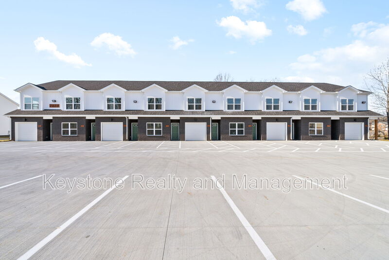 Clarksville Townhome: 760 Tracy Lane
