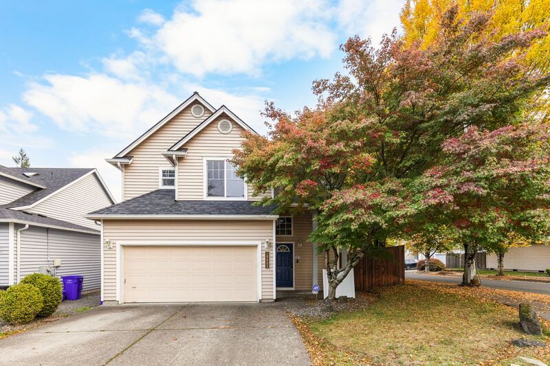 Portland House: 18438 SE Stephens St