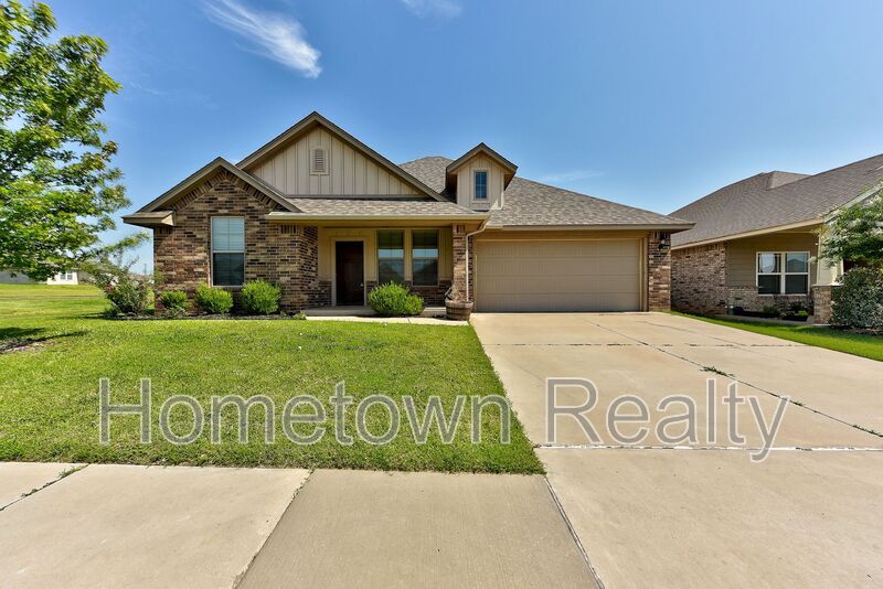 Yukon House: 9429 NW 89th Street