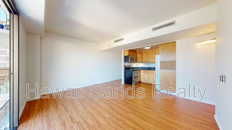 Honolulu House: 225 Queen St