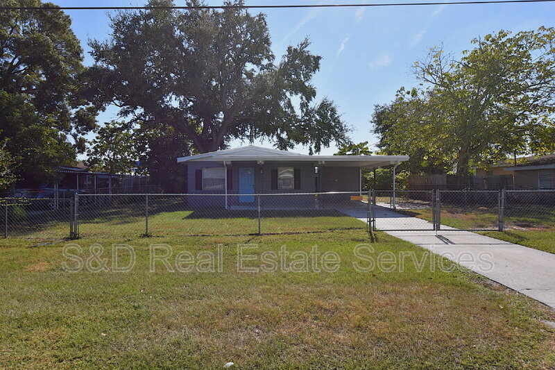 Auburndale House: 118 Flamingo Drive