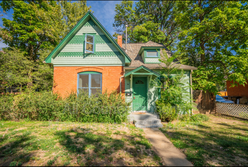 Boulder House: 1827 Grove St