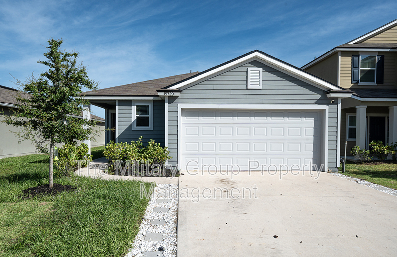 Jacksonville House: 15729 Equine Gait Dr
