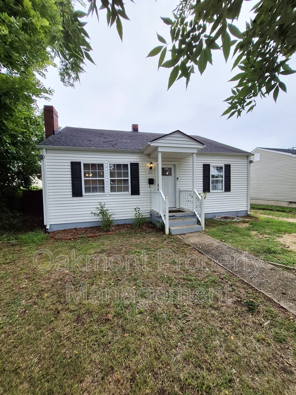 Petersburg House: 115 Slagle Avenue