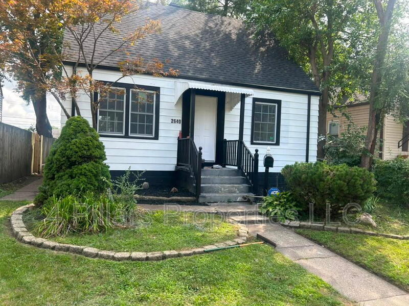 Hammond House: 2640 162nd St