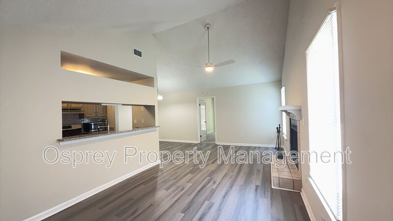 3-Bedroom Virginia Beach Home with Fenced Yard & Spacious Livin - Photo 7