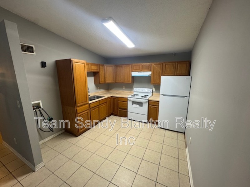 Pensacola House: 6823 Tiki Lane