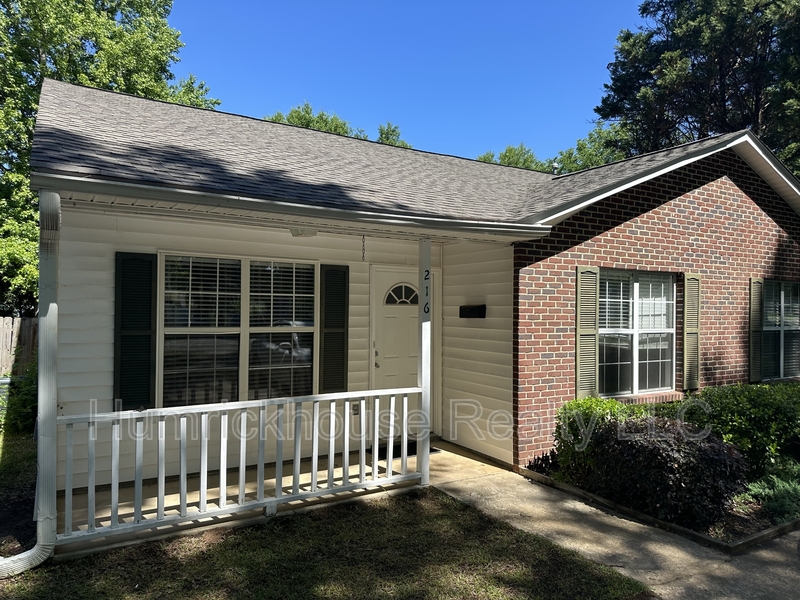 Rock Hill House: 216 McFadden Street