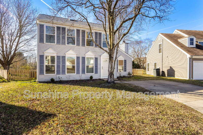 Virginia Beach House: 4072 Peridot Dr