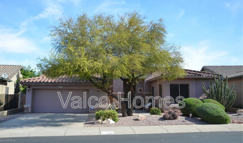 Gilbert House: 526 E Sheffield Ave