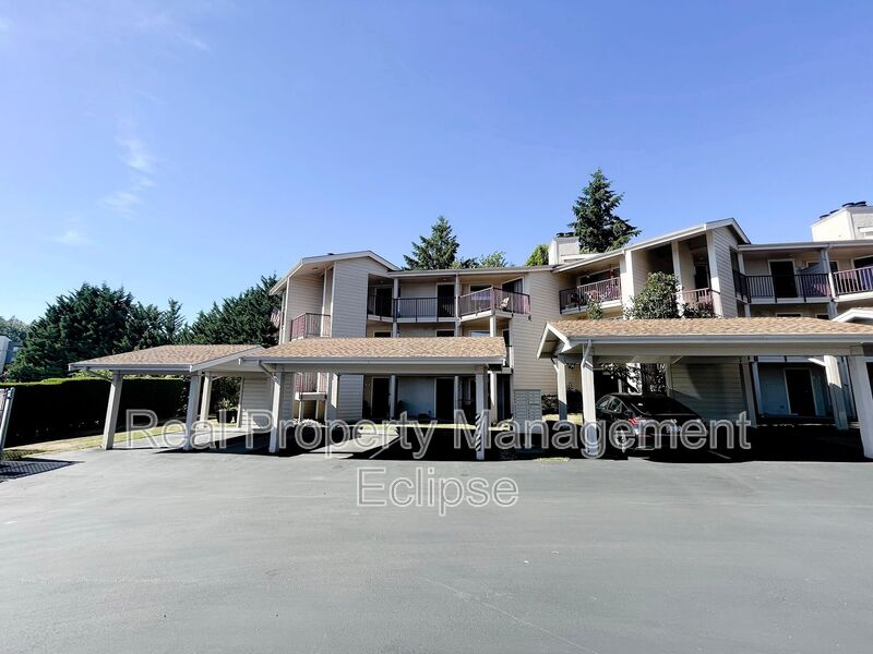 Kirkland Condo: 9910 NE 119th St