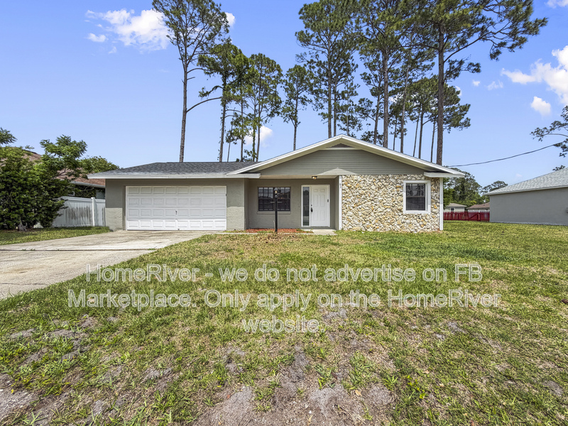 Palm Coast House: 63 Beaverdam Ln