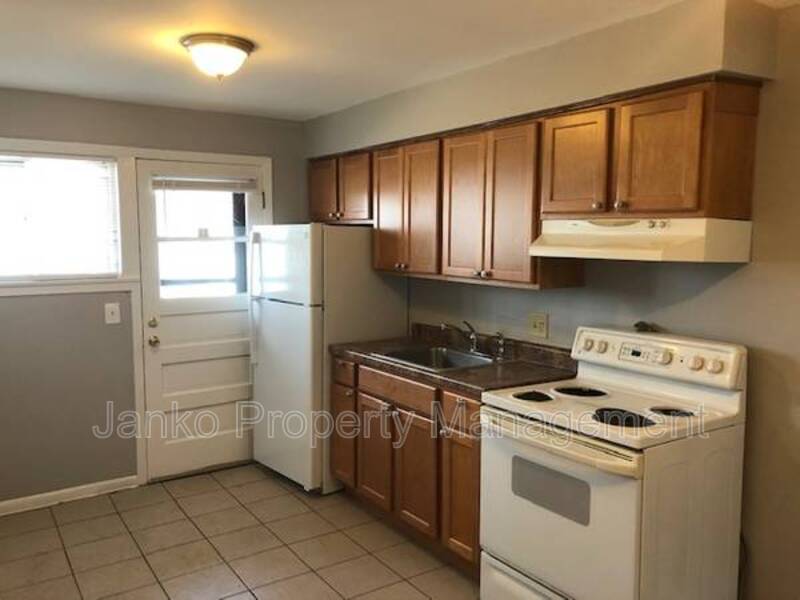 Worth Condo: 10720 S Ridgeland Ave