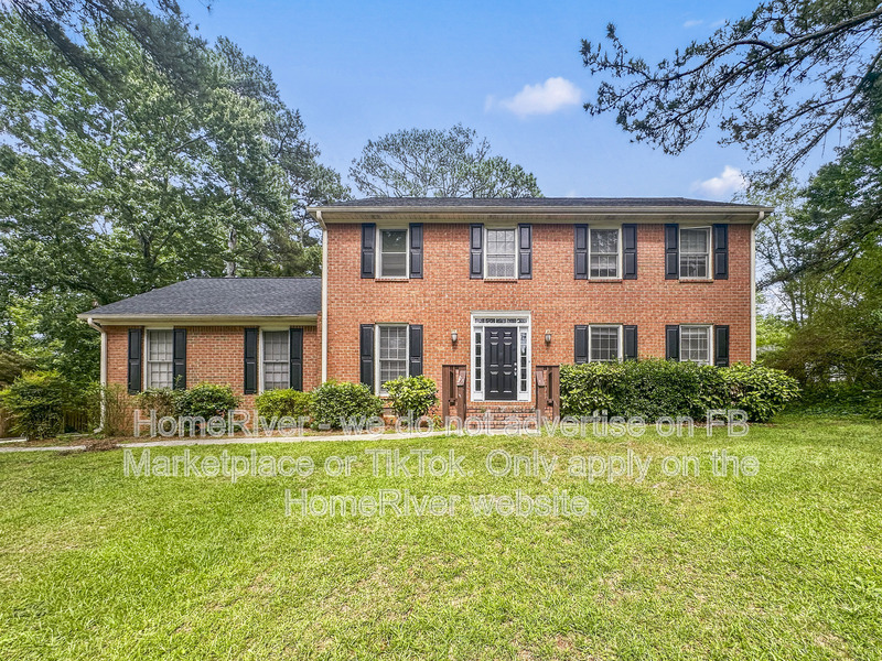 Jonesboro House: 561 Chatham Trl